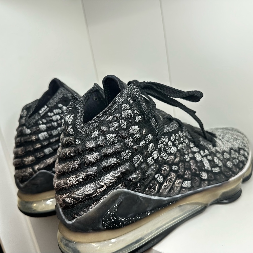 Nike Lebron XVII ‘In The Arena’ - Picture 9 of 13